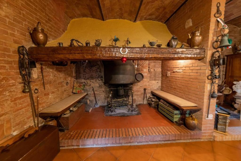 Casa Lazzaro Al Centro Di Siena Vila Exterior foto