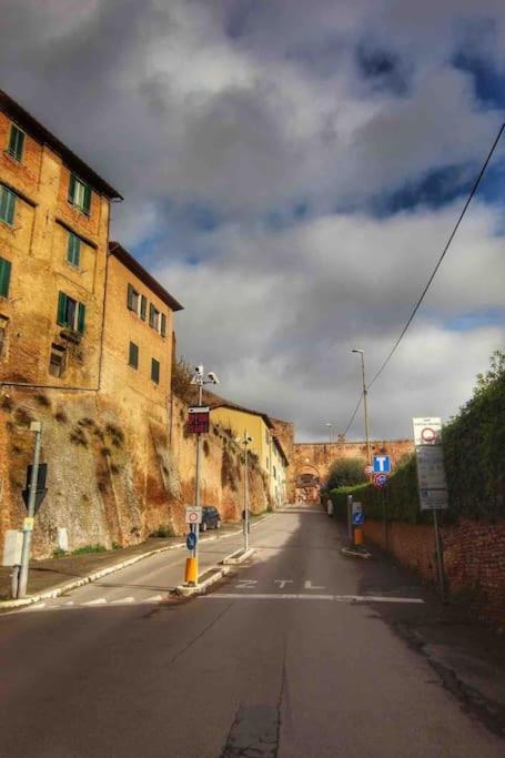 Casa Lazzaro Al Centro Di Siena Vila Exterior foto